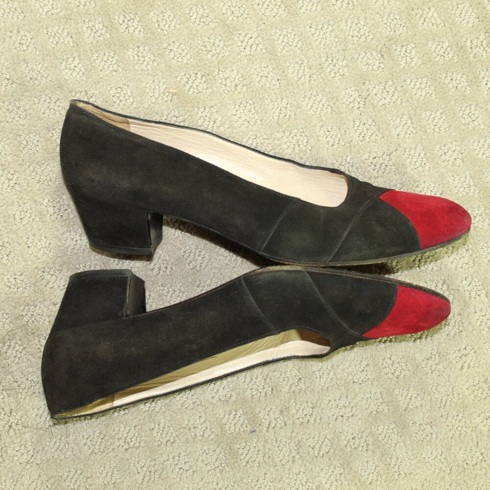 Chanel Women's Size 9 Suede Black Body Red Cap Toe Low 1.75" Block Heels - Picture 4 of 8